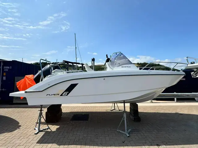 Beneteau Flyer 6 Sundeck