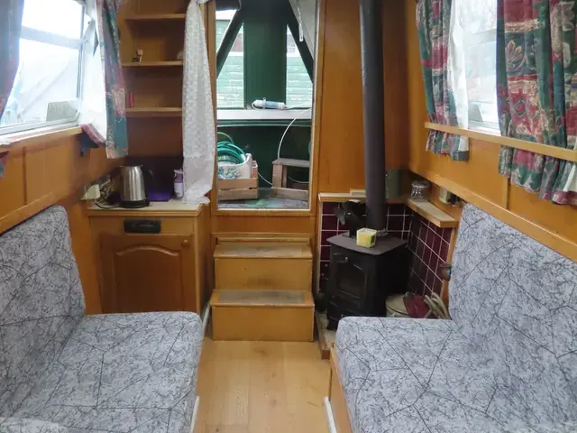 Ledgard Bridge Semi Traditional Narrowboat