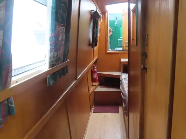 Ledgard Bridge Semi Traditional Narrowboat