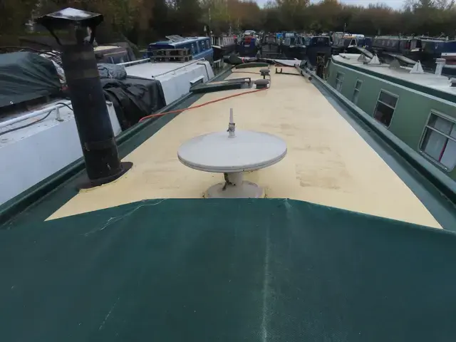 Ledgard Bridge Semi Traditional Narrowboat