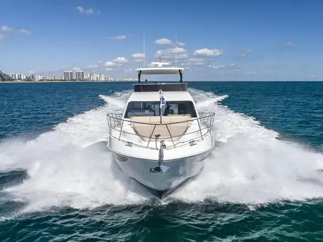 Dyna Flybridge 63