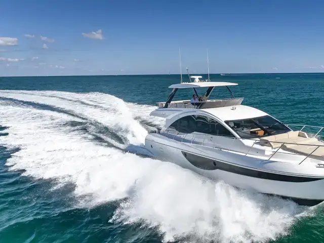 Dyna Flybridge 63