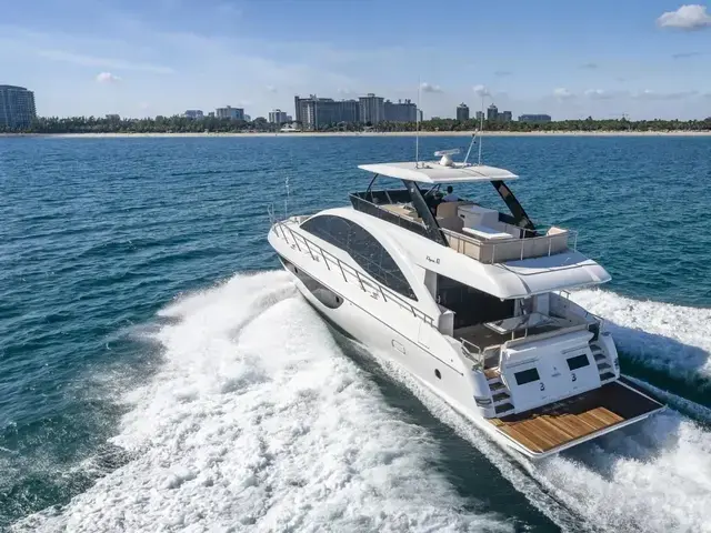 Dyna Flybridge 63