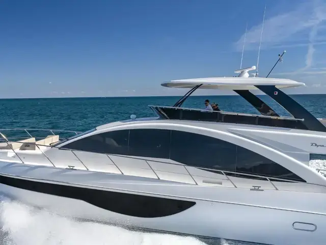 Dyna Flybridge 63