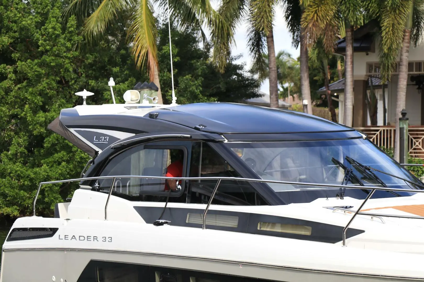 2019 Jeanneau leader 33