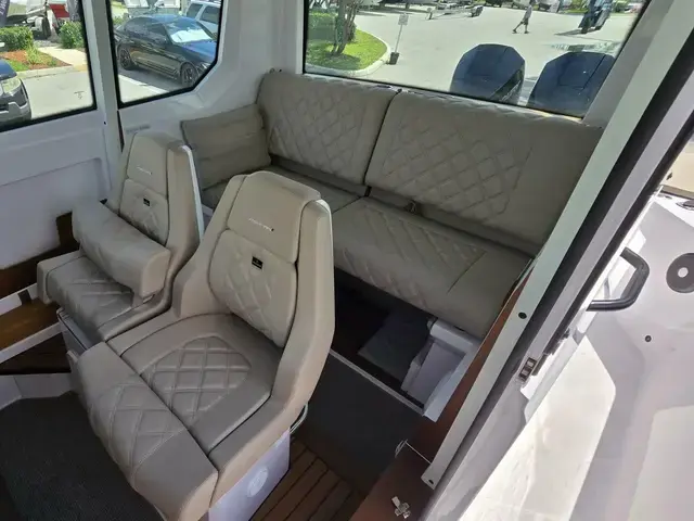 Axopar 28 Aft Cabin