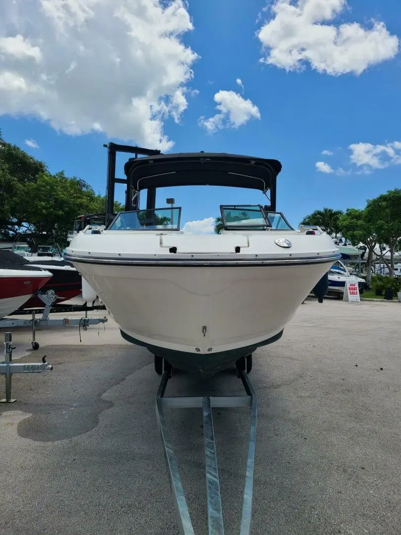 2018 Sea Ray 270 sdx