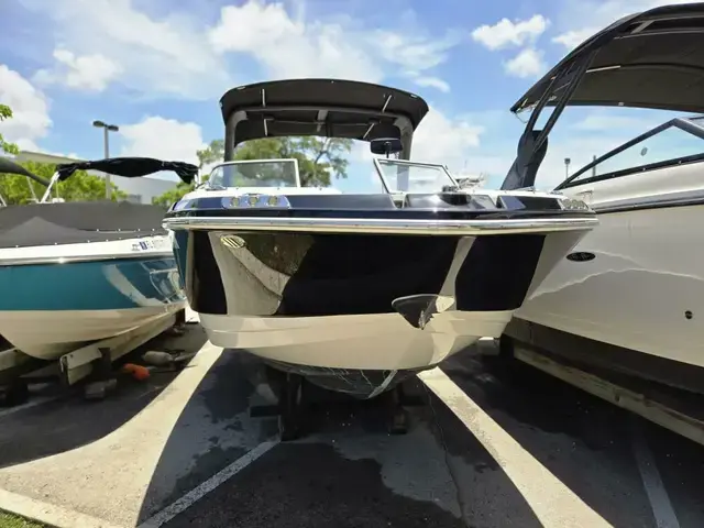 Chaparral 230 Suncoast