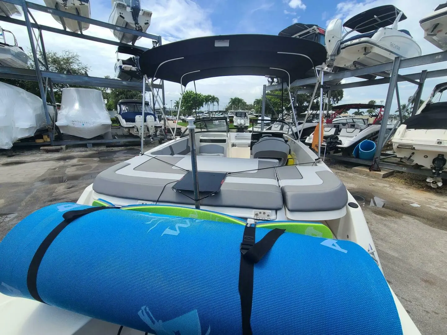 2022 Bayliner vr5