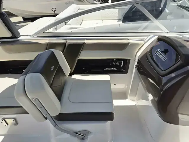 Chaparral 230 Suncoast