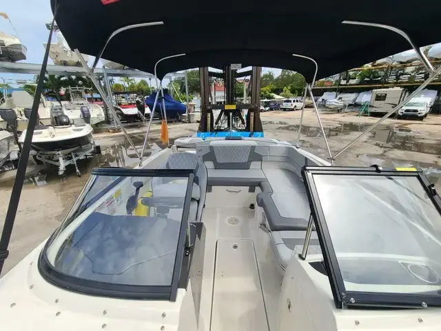 Bayliner Vr5