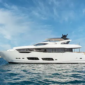 2022 Sunseeker 95 Yacht