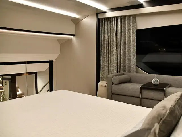 Sunseeker 95 Yacht