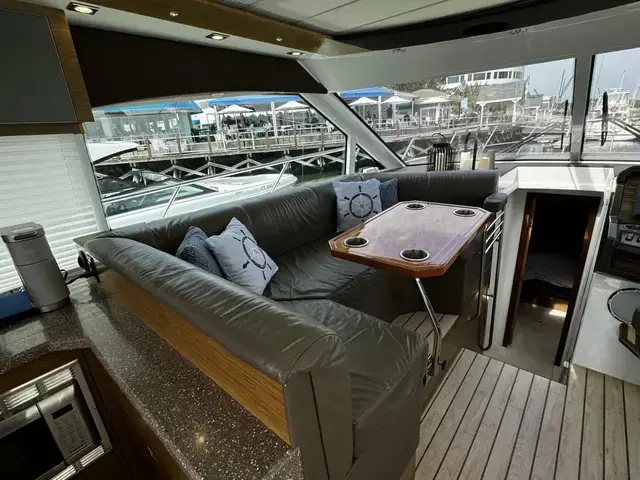 Cruisers Yachts Cantius