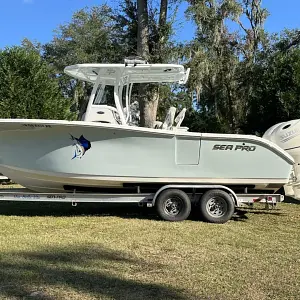 2019 Sea Pro 259 Center Console