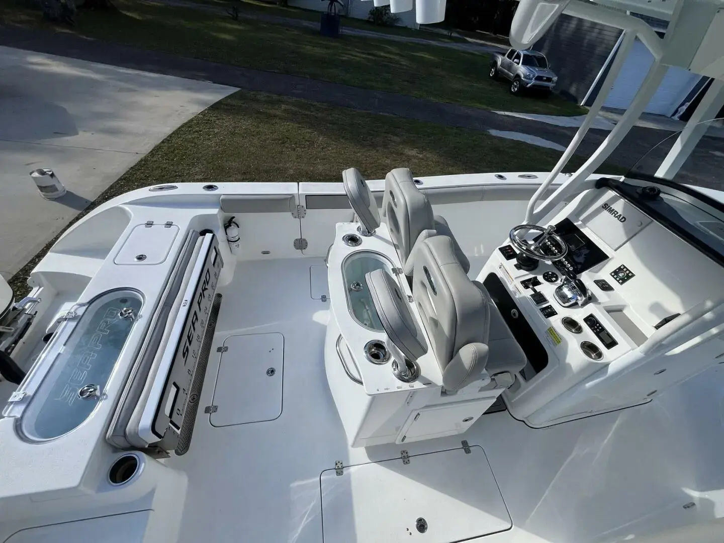 2019 Sea Pro 259 sport center console