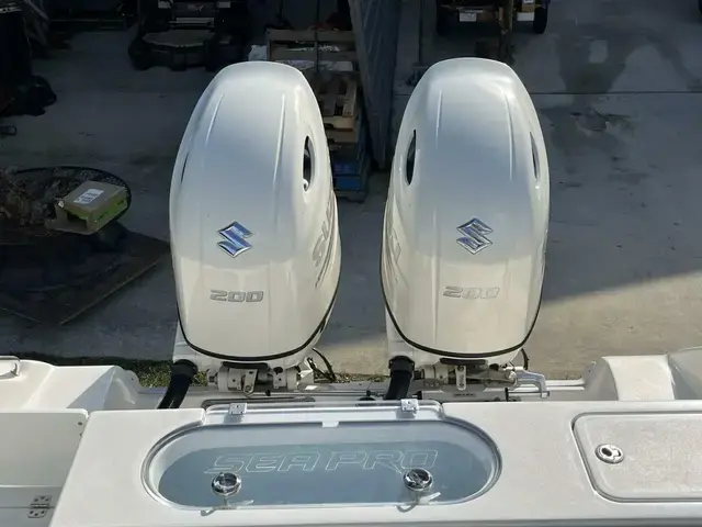 Sea Pro 259 Center Console