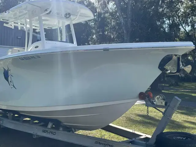 Sea Pro 259 Center Console