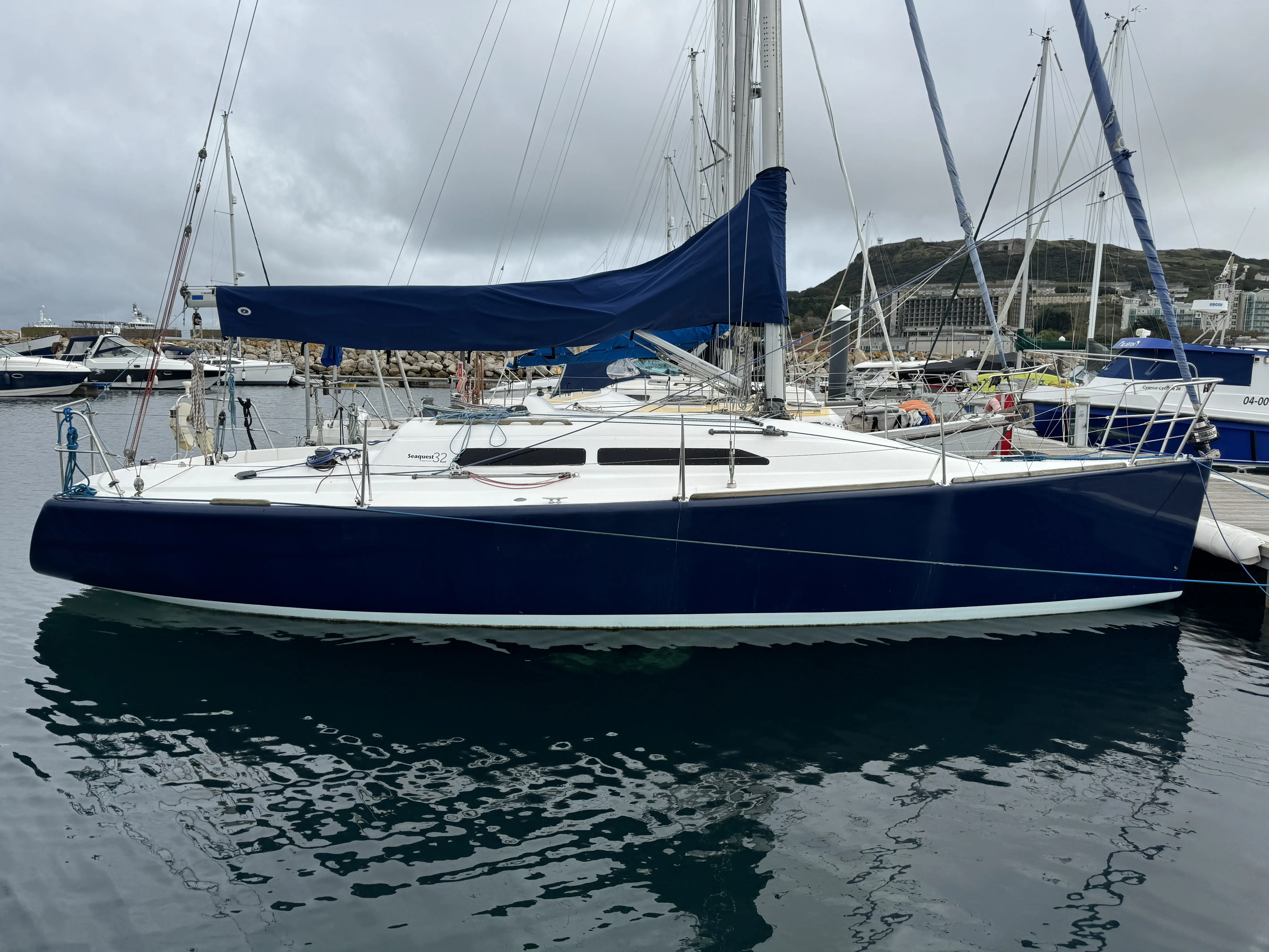 2004 Seaquest 32