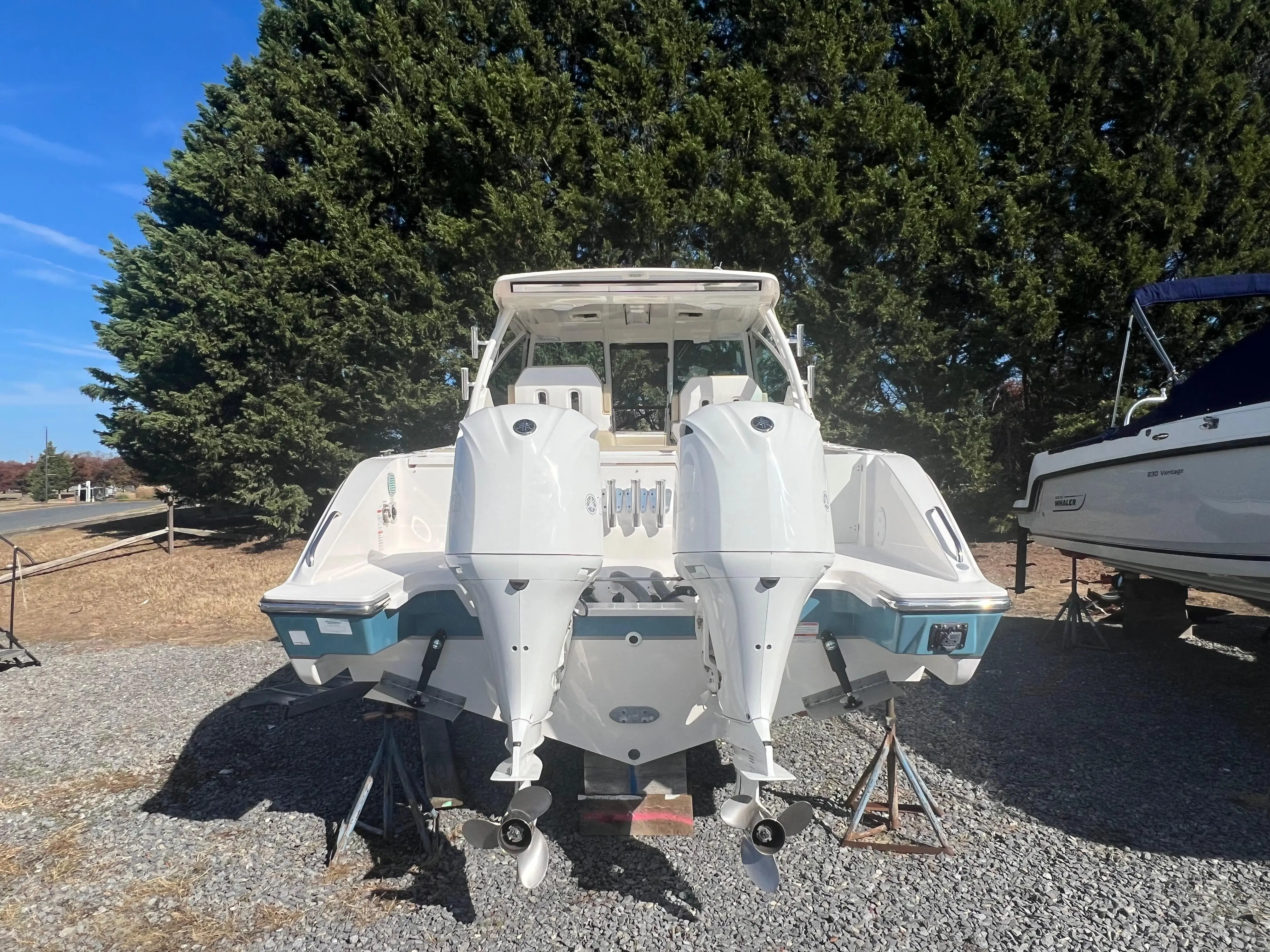 2017 Pursuit 325 dc dual console