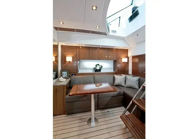 Cruisers Yachts 48 Cantius