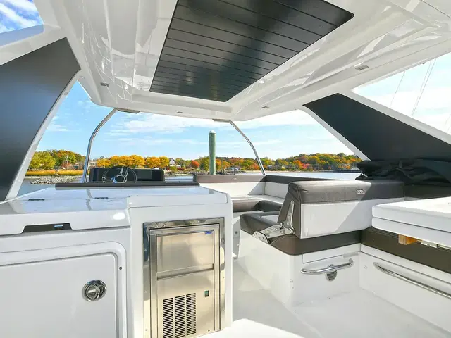 Galeon 500 Fly