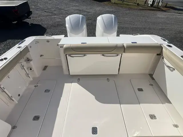 Pursuit 325 DC Dual Console