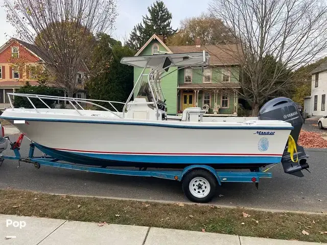 Mako 221 Center Console