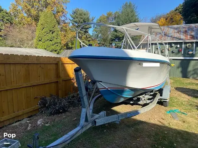 Mako 221 Center Console