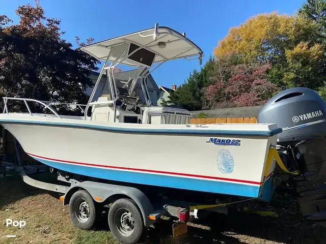 Mako 221 Center Console