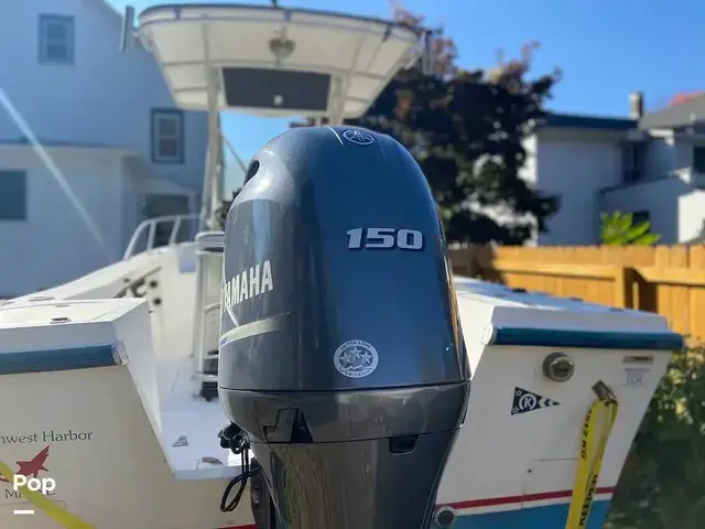 Mako 221 Center Console