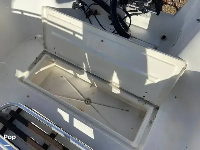 Mako 221 Center Console