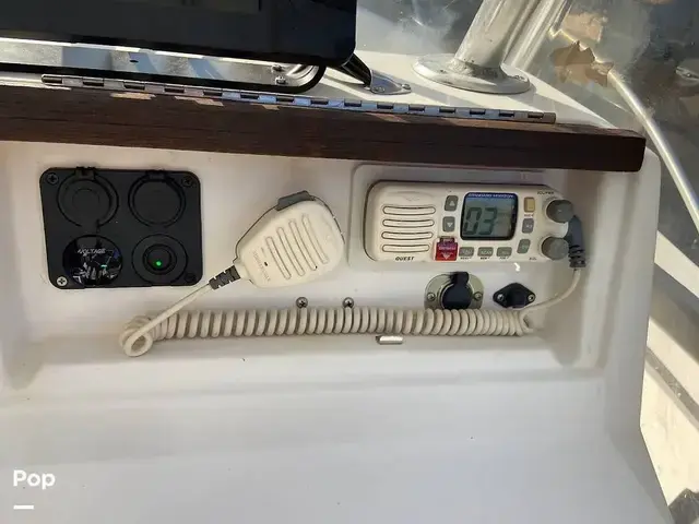 Mako 221 Center Console