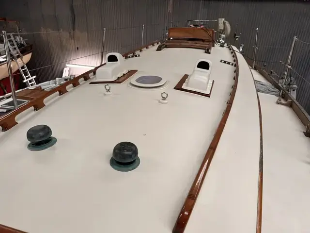 Classic Buchanan Saxon Class Sloop