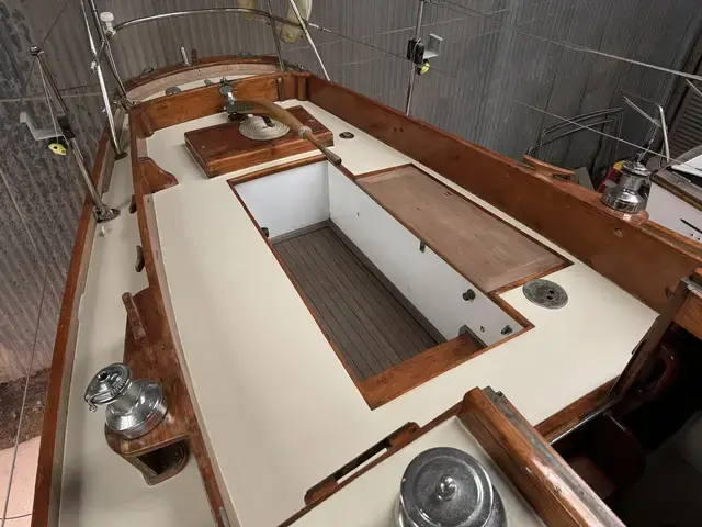 Classic Buchanan Saxon Class Sloop