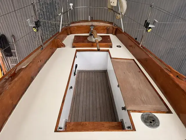 Classic Buchanan Saxon Class Sloop