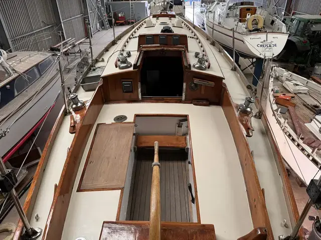 Classic Buchanan Saxon Class Sloop