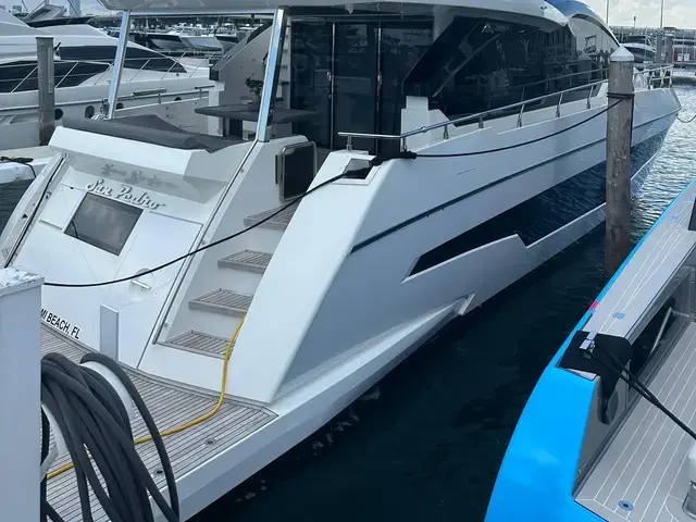 Astondoa Flybridge 66