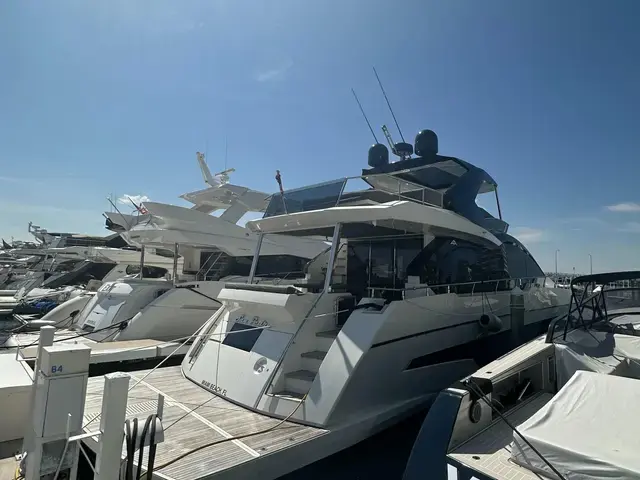 Astondoa Flybridge 66