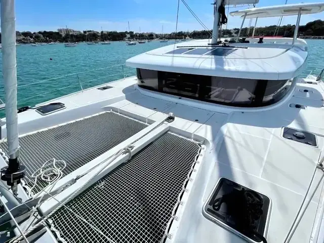 Lagoon 42