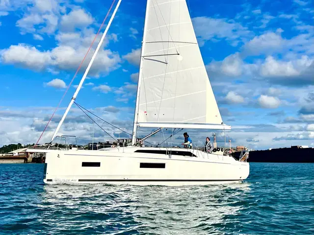 Beneteau Oceanis 37.1