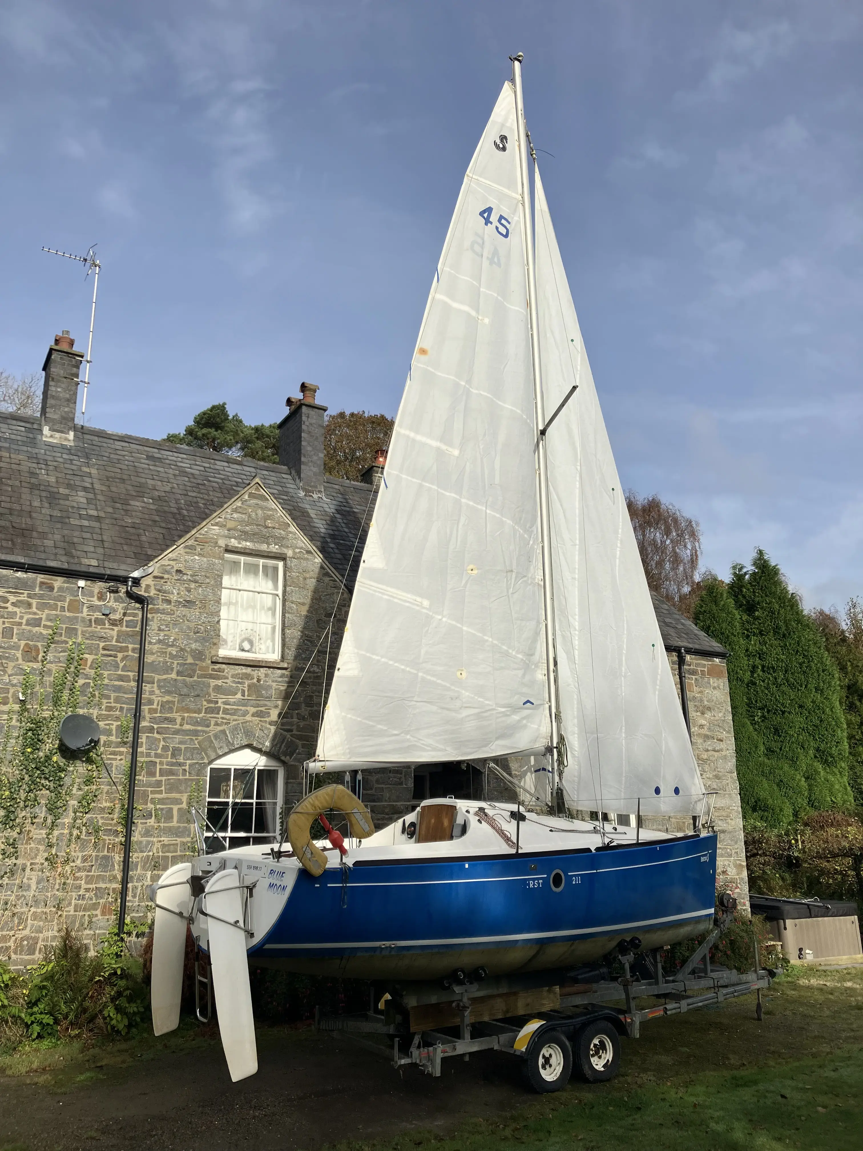 1999 Beneteau first 211