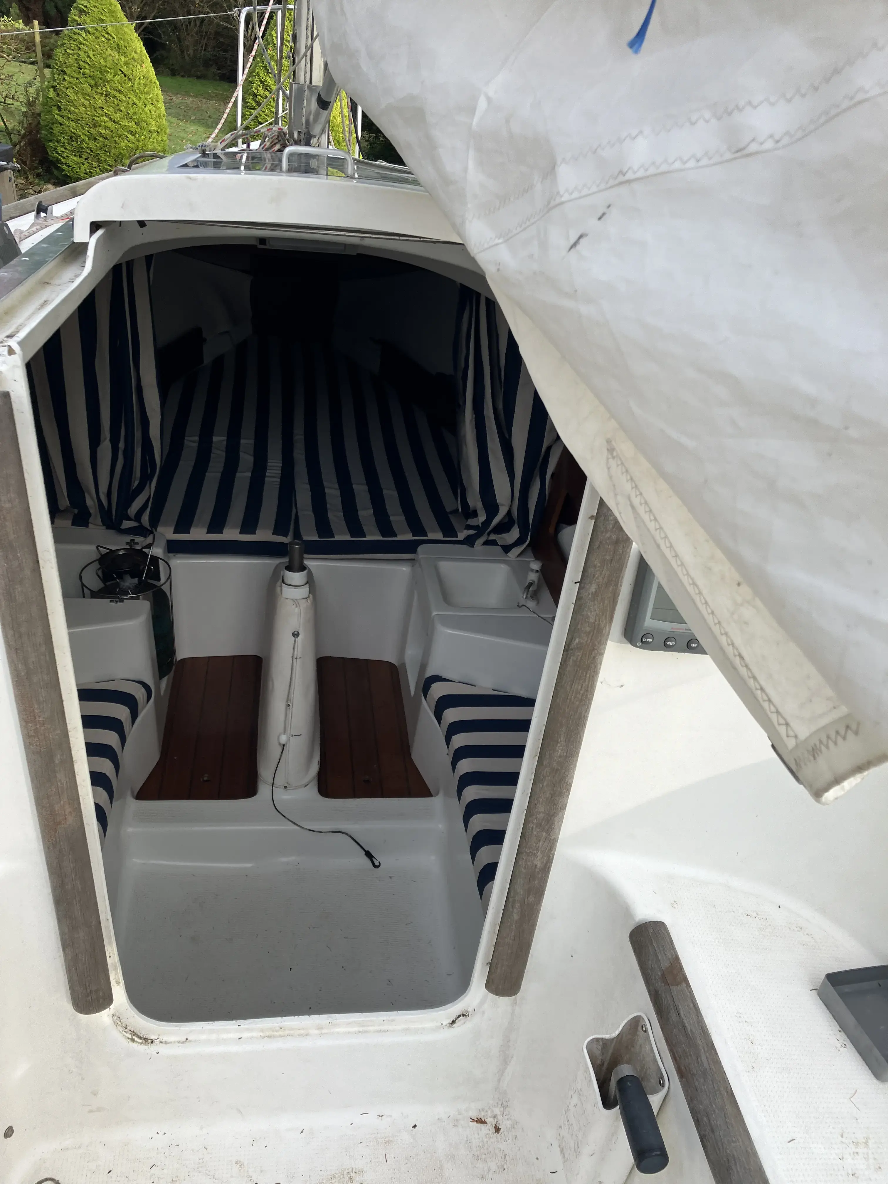 1999 Beneteau first 211