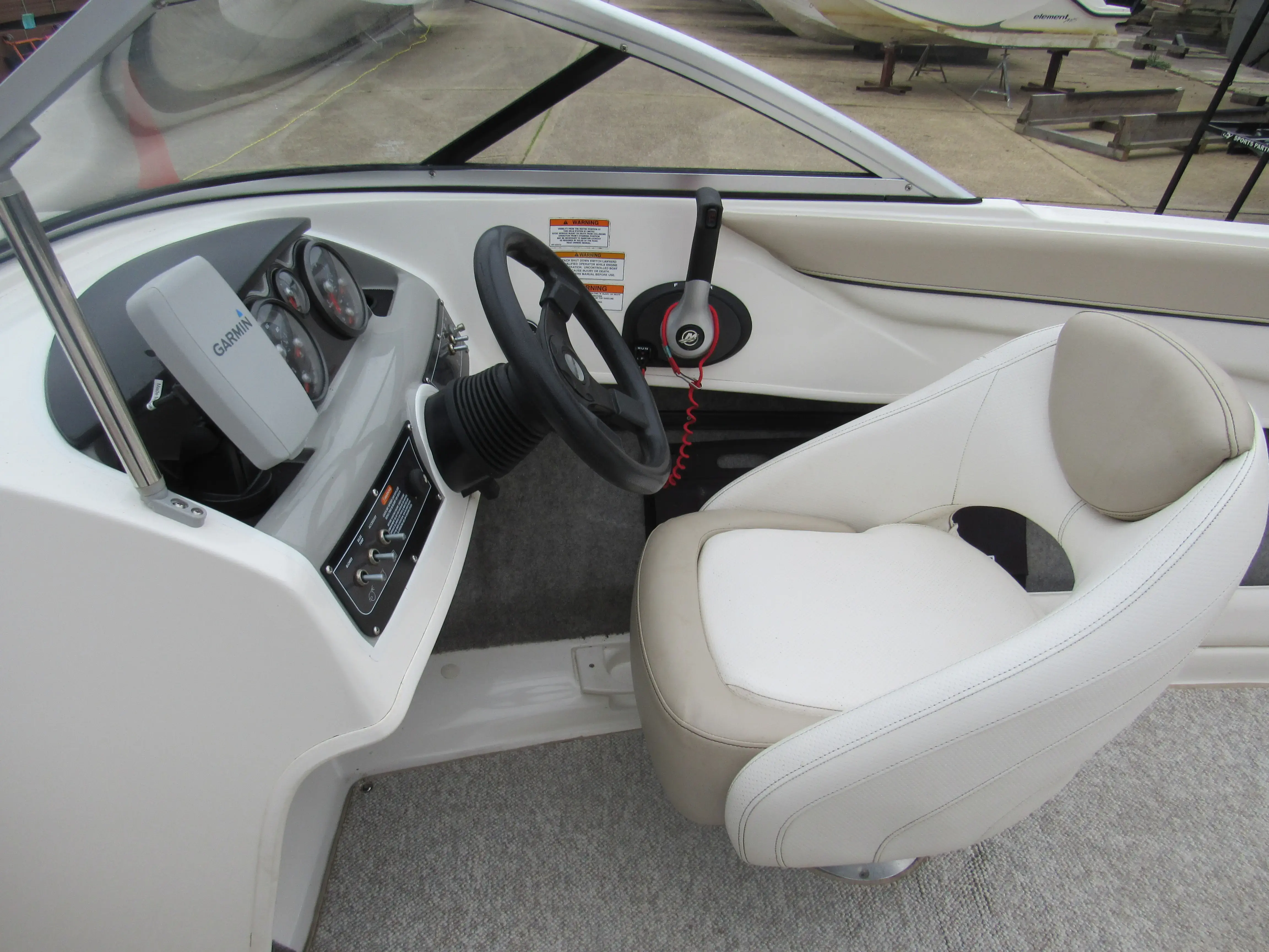 2015 Bayliner 185 bowrider flight series