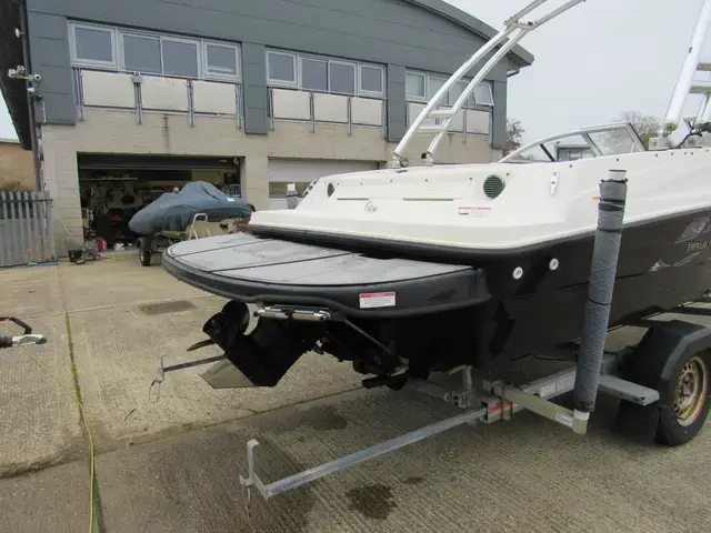 Bayliner 185 Bowrider Flight Series