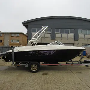 2015 Bayliner 185 Bowrider Flight Series