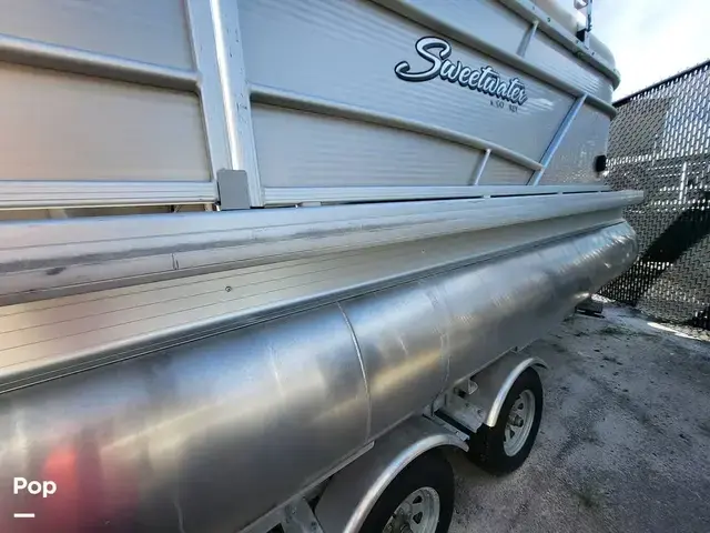 Godfrey Pontoon Sweetwater 2286SB