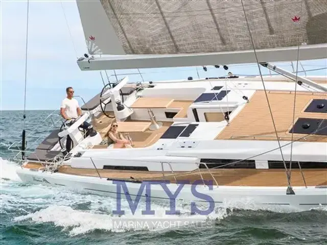 Hanse 548