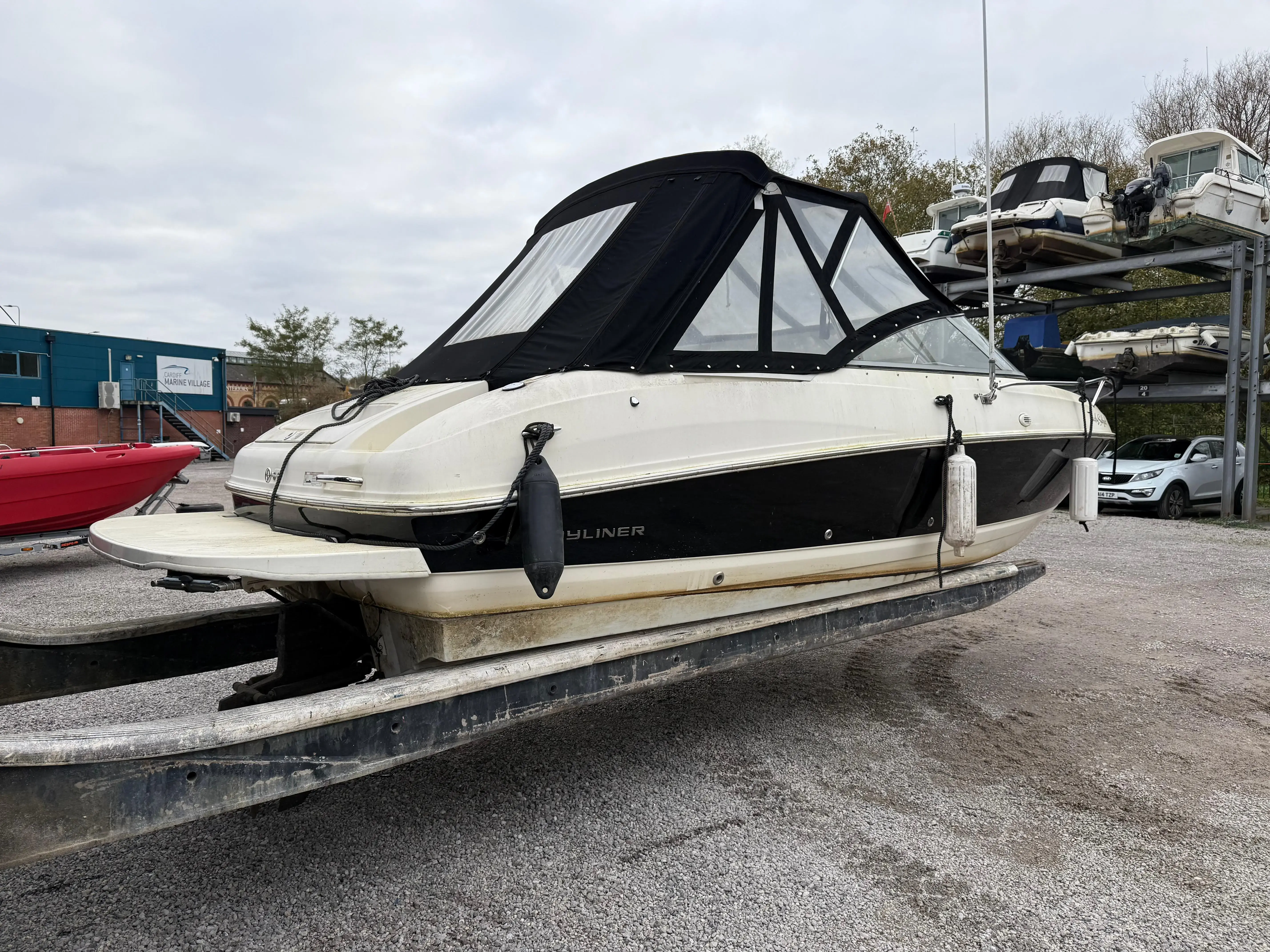 2010 Bayliner 702