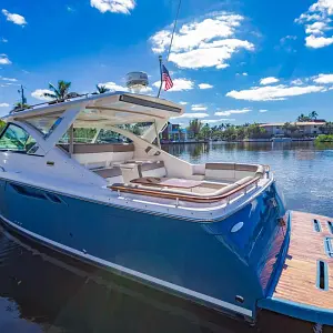 2015 Tiara Yachts 3100 Coronet